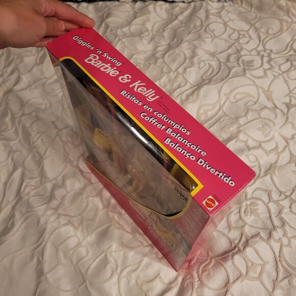 Giggles 'n Swing Barbie & Kelly Playset 1998 - Picture 10 of 17